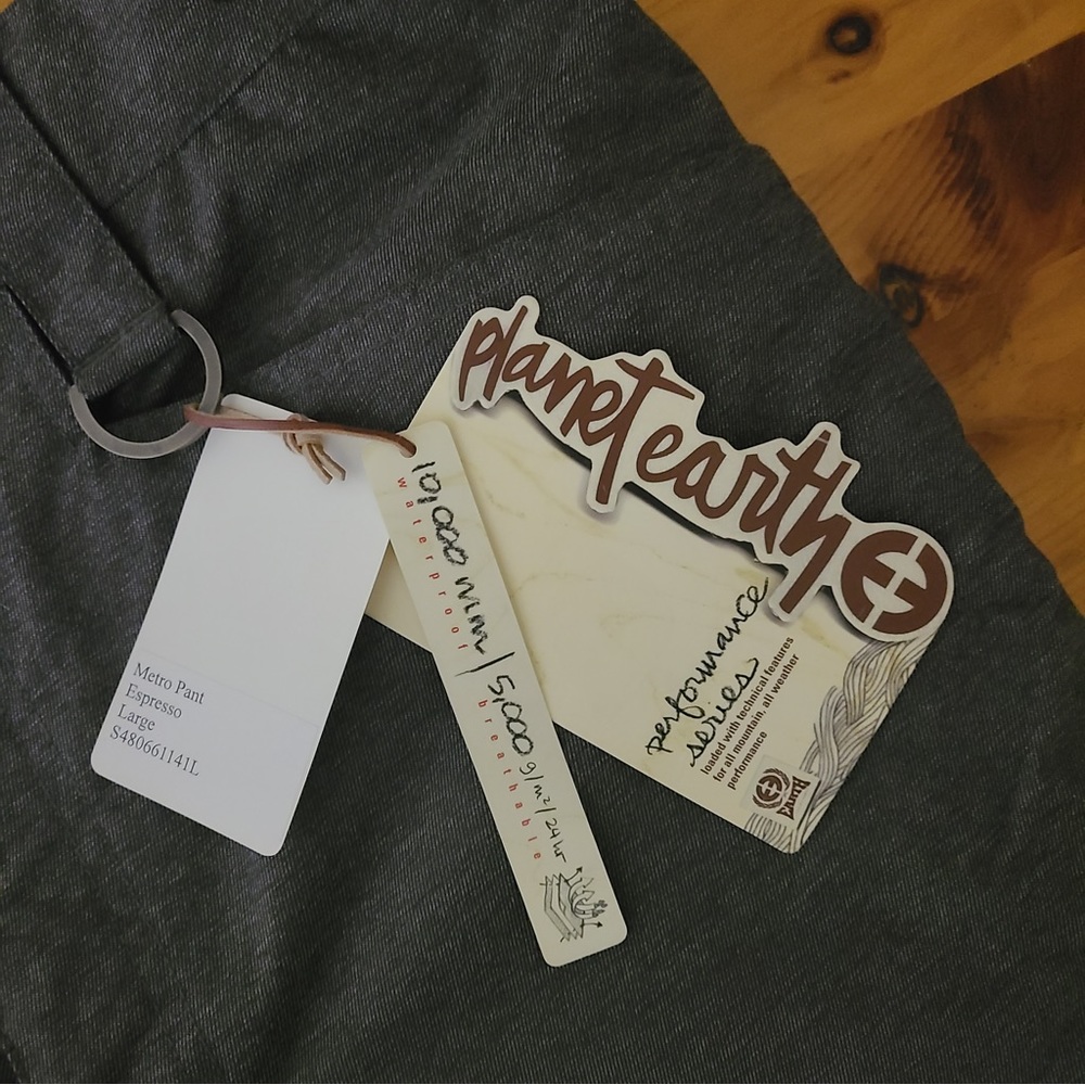 BRAND NEW WITH TAG Planet Earth Snowboard Pants